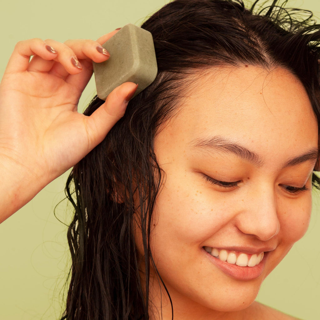 Solid Detangling Conditioner + Pouch